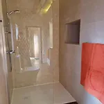 Cozy 1 Bedroom House In Iz-zejtun Hébergement de vacances *