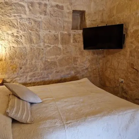 Cozy 1 Bedroom House In Iz-zejtun
